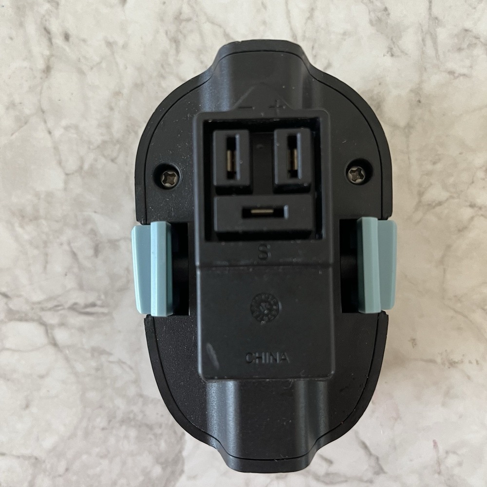 Pampered Chef Rechargeable Lithium-ion Battery, model RP1121